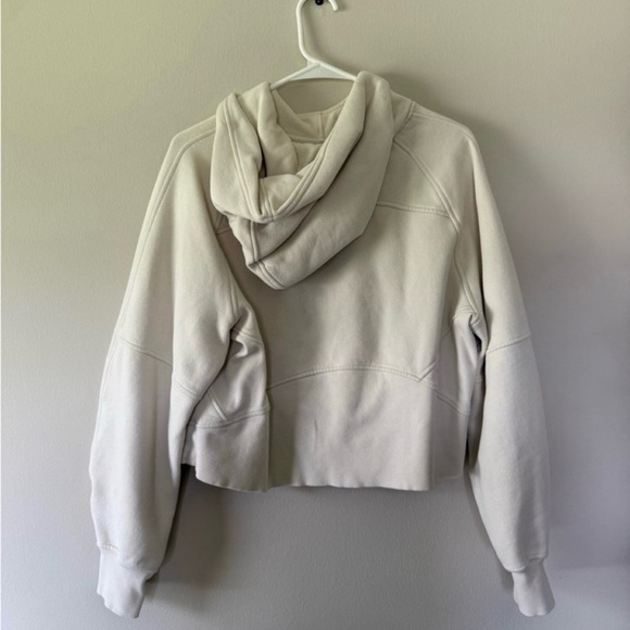 Lululemon Scuba Oversized Cropped Hoodie in Bone 2024 Edition Size M/L - Picture 5 of 6